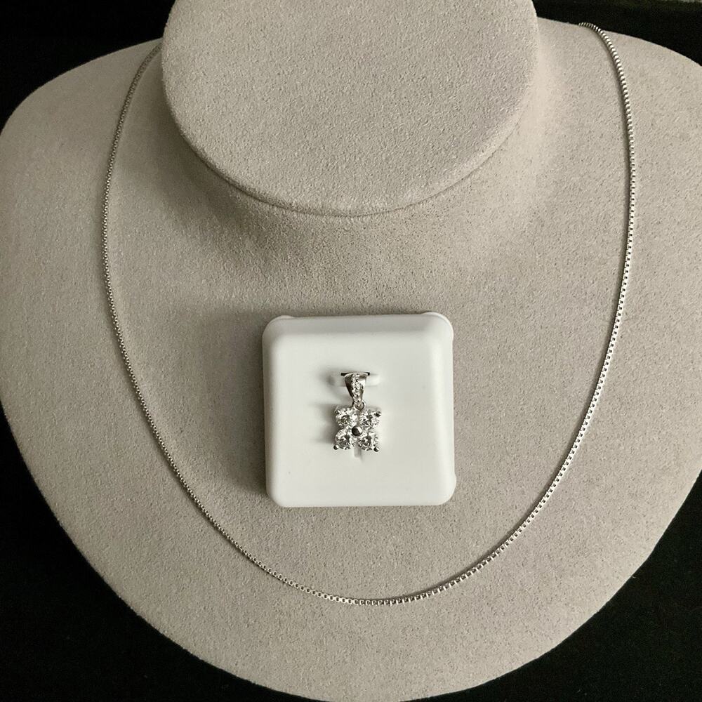 Genuine 1.00ctw Moissanite Flower Pendant w/ Free 18” Chain~NEW Retail $250